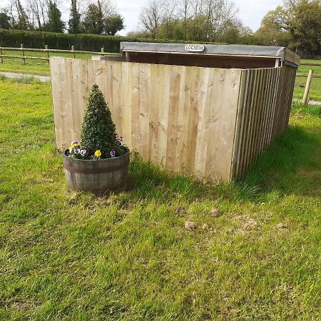 Glamping In Wiltshire The Green Knoll Is A Charm 奇彭纳姆 外观 照片